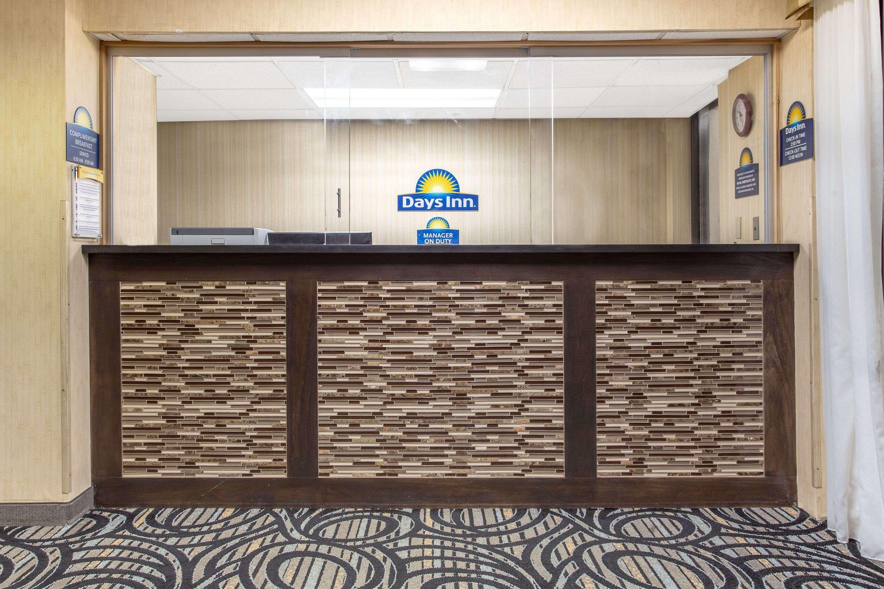 Days Inn By Wyndham College Park Exterior foto
